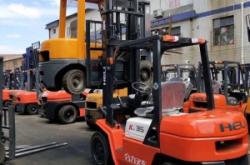 赤峰電瓶叉車經(jīng)銷商電話號碼