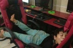 赤峰狙擊者網(wǎng)吧電話多少號