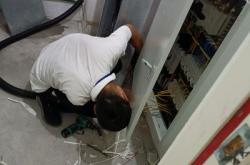 赤峰修燈師傅上門電話號碼