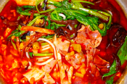 赤峰步行街螺螄粉店電話號碼