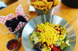 赤峰整只炸雞店電話多少號(hào)