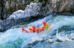 赤峰黑洞河漂流電話多少號(hào)