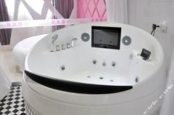 赤峰雙人浴缸房出租電話號碼