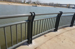 赤峰護(hù)欄立柱廠家電話號碼