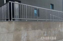 赤峰白鋼護欄廠家電話號碼