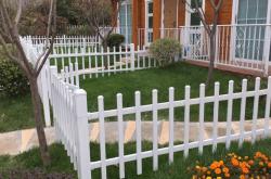 赤峰草坪護(hù)欄供應(yīng)商電話號碼