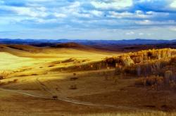 赤峰陌上花開客棧電話號碼查詢