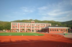 赤峰千翼藝術(shù)學(xué)校