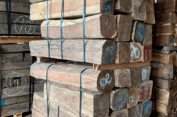 赤峰工地木材供應(yīng)商電話號碼