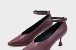 赤峰艾塔女鞋店地址電話號(hào)碼