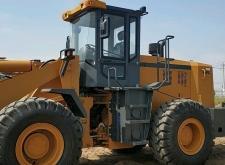 赤峰鏟車裝載機租賃電話號碼