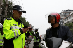 赤峰摩托車拆車廠電話號碼