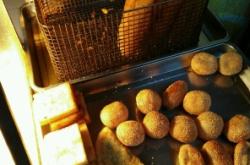 赤峰無礬油條店電話地址查詢