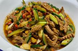 赤峰富裕家常菜館電話地址查詢