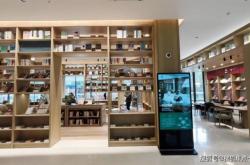 赤峰忠冠口腔工廠電話地址查詢