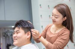 赤峰江南理發(fā)師招聘電話號碼