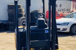 赤峰電瓶叉車(chē)廠家電話號(hào)碼