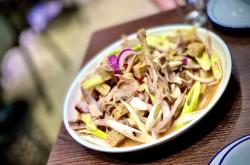 赤峰沁園羊肉店地址電話號碼