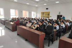 赤峰市新惠中學(xué)