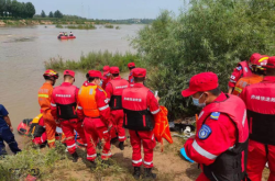 赤峰雷霆網(wǎng)吧地址電話是多少號(hào)