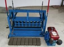 赤峰砌塊磚機(jī)設(shè)備維修電話號(hào)碼