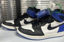 赤峰修鞋換內(nèi)襯電話號碼