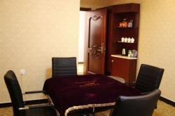 赤峰凌空假日酒店電話地址查詢