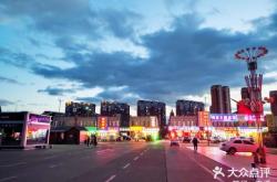 赤峰星辰摘月酒店電話地址查詢