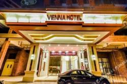 赤峰馳瑞汽貿(mào)電話多少號