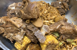 赤峰新城區(qū)西部燜面店電話號(hào)碼