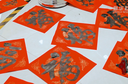 赤峰廣播電視臺拜年電話號碼