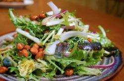 赤峰熏香小酒館電話號碼查詢