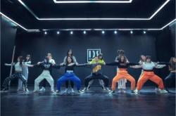 赤峰摩爾城舞蹈培訓班電話號碼