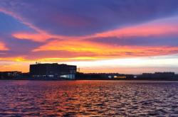 赤峰市紅城湖畫室電話號(hào)碼