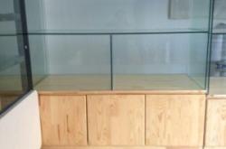 赤峰鋼化玻璃生產基地電話號碼