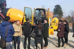 赤峰投料車供應商電話號碼