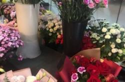 赤峰雨潤鮮花店電話多少號