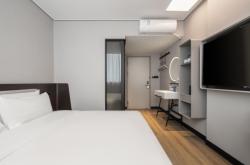 赤峰五金機(jī)電城漢庭酒店