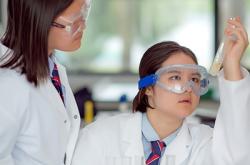 赤峰市泰華中學(xué)招生電話號碼