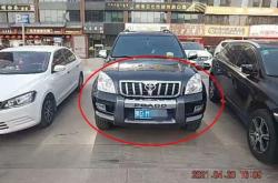 赤峰松山天王商務(wù)樓公交車