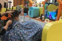 赤峰紅太陽理發(fā)店地址電話號碼