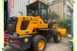 赤峰山宇鏟車經(jīng)銷處電話號碼