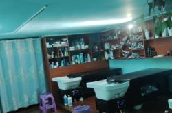 赤峰至尊理發(fā)店電話號碼多少