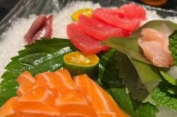 赤峰萬達(dá)紅酒專柜電話地址查詢