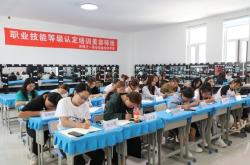 赤峰美甲師培訓(xùn)咨詢電話號(hào)碼