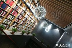 赤峰七彩城小區(qū)地址電話號碼