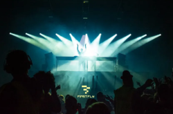 赤峰市樂尊酒吧地址電話號碼