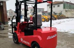 赤峰小型電叉車廠家電話號(hào)碼