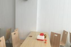 赤峰云之味快餐店地址電話號碼