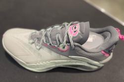 赤峰華興五樓李寧店電話號(hào)碼